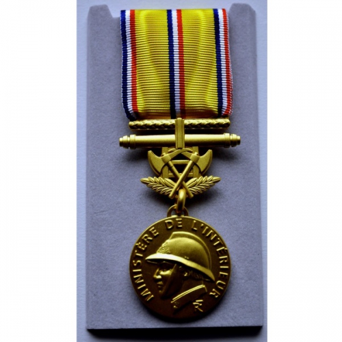 medaille des SAPEURS POMPIERS 40 ANS grand OR 2